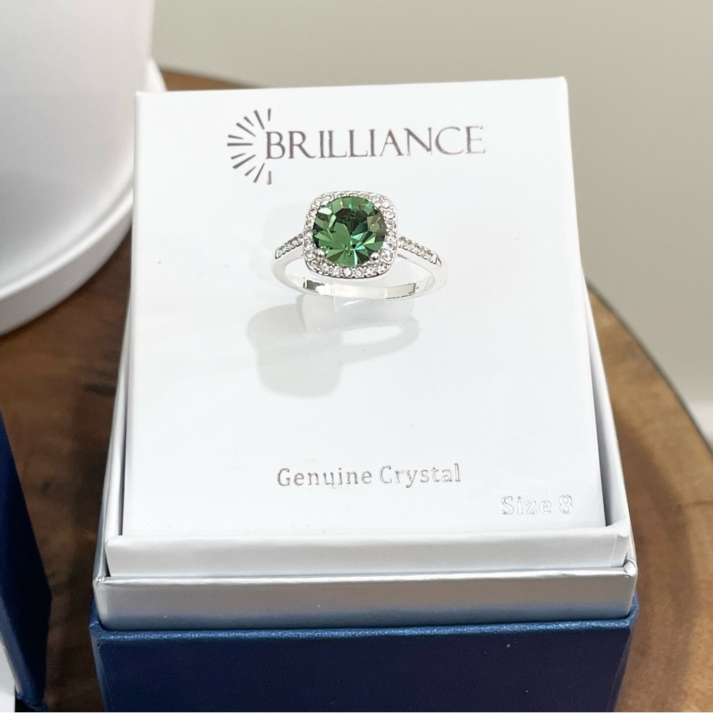 Genuine crystal, green & silver ring - Picture 2 of 5